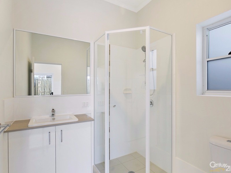 9 of 34 Emsworth Street, Wynnum QLD 4178