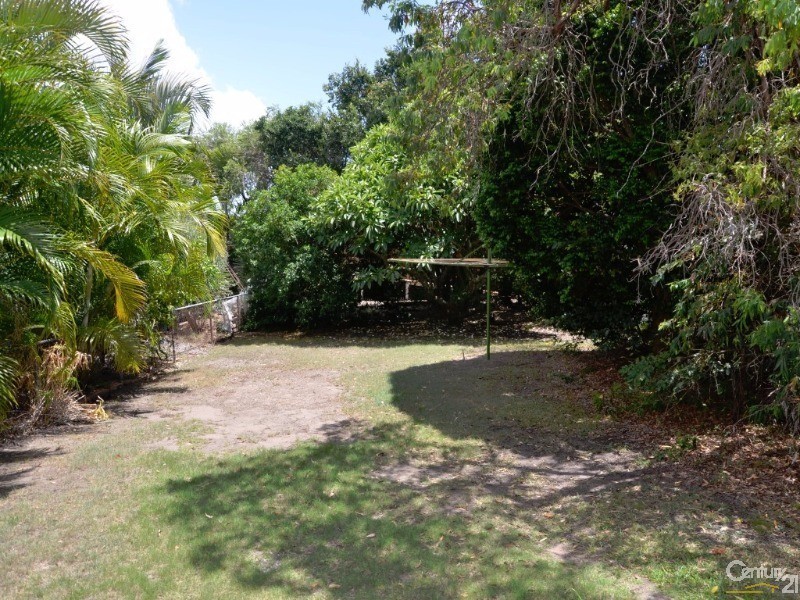 99 Pine Street, Wynnum QLD 4178