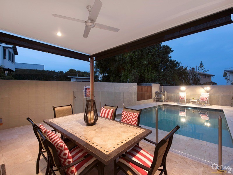 28 Stewart Parade, Manly QLD 4179