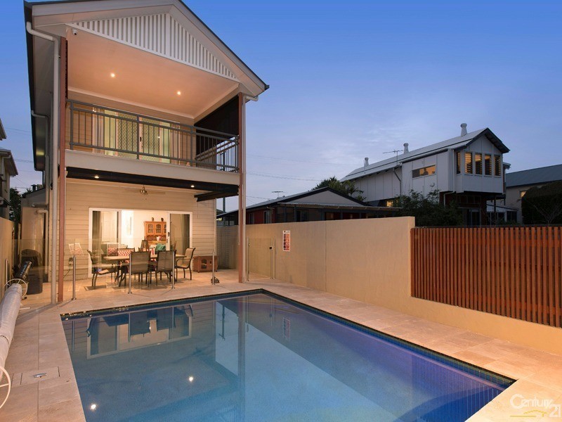 28 Stewart Parade, Manly QLD 4179