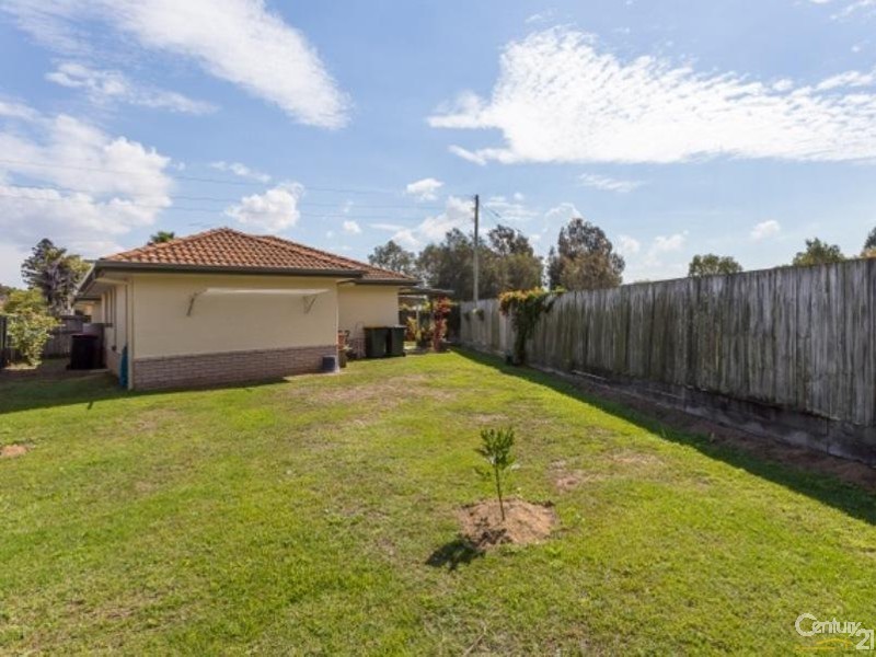 10 School Road, Wynnum West QLD 4178