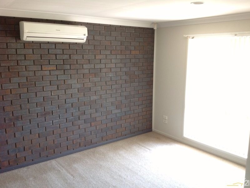 8 Scanlen Crescent, Wynnum West QLD 4178