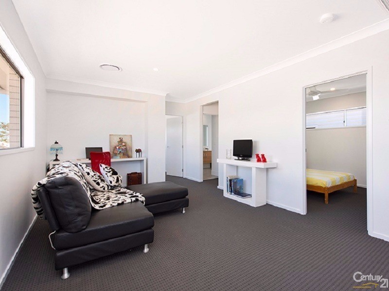 96 Sibley Road, Wynnum West QLD 4178
