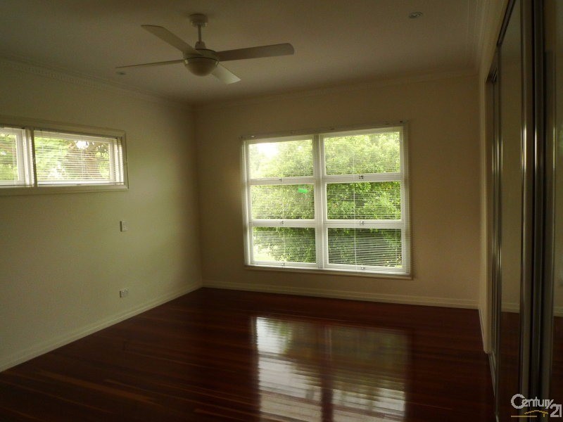 21 Duncan Street, Wynnum West QLD 4178