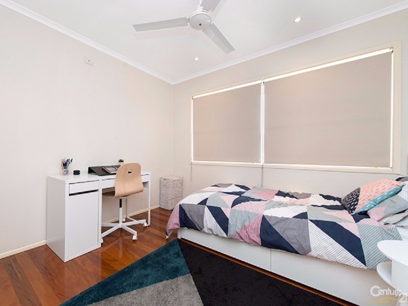 28 Orsan Street, Wynnum West QLD 4178