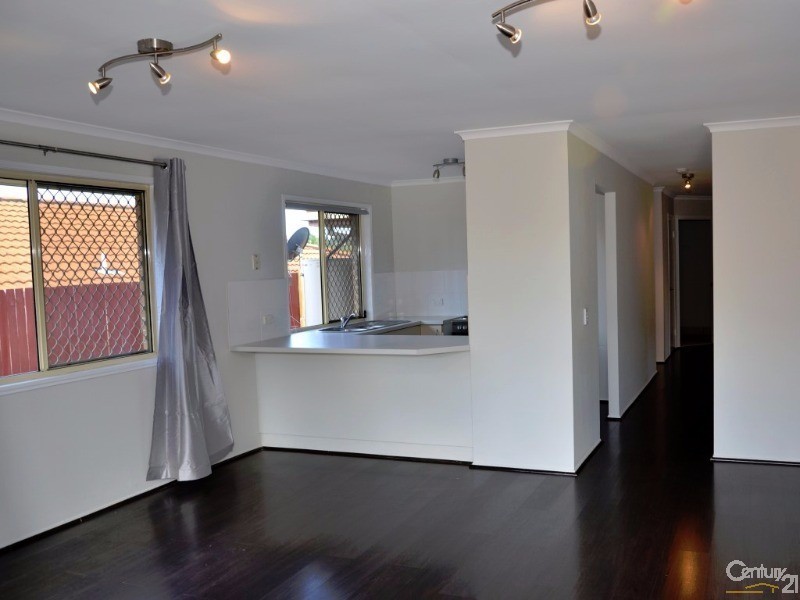 4 Magdalene Street, Wynnum West QLD 4178