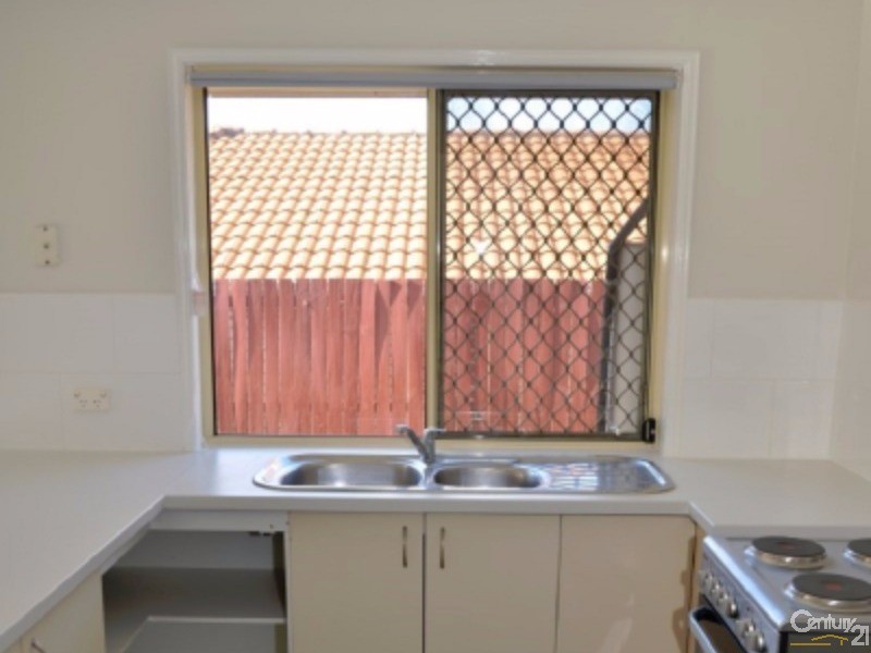 4 Magdalene Street, Wynnum West QLD 4178
