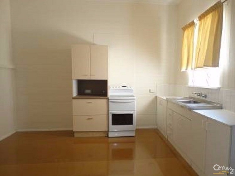 12 Bay Terrace, Wynnum QLD 4178