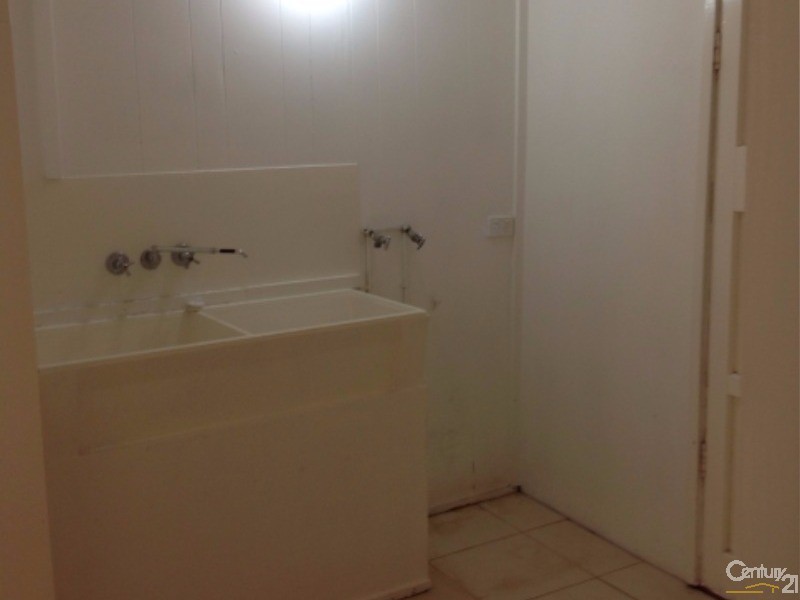 12 Bay Terrace, Wynnum QLD 4178