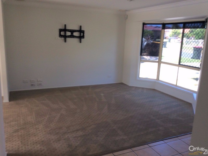 34 Holland Crescent, Wynnum West QLD 4178