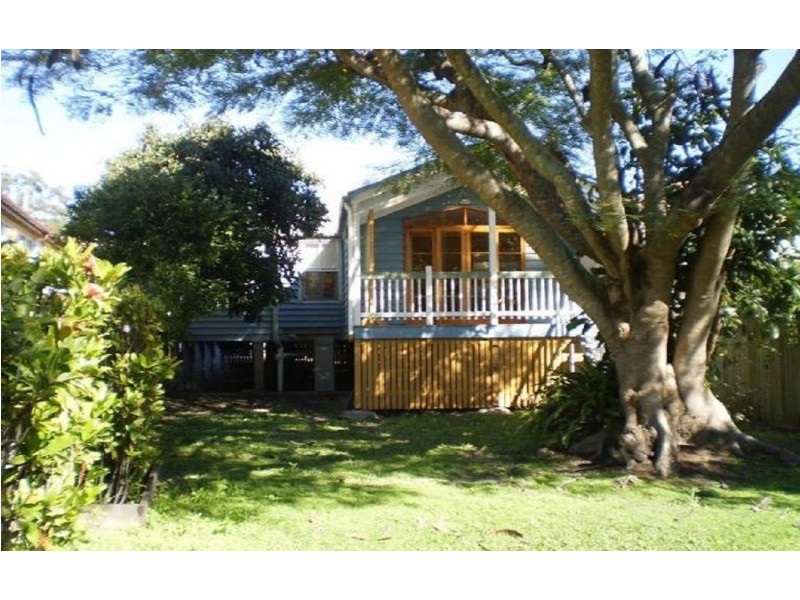 182 Melville Terrace, Manly QLD 4179