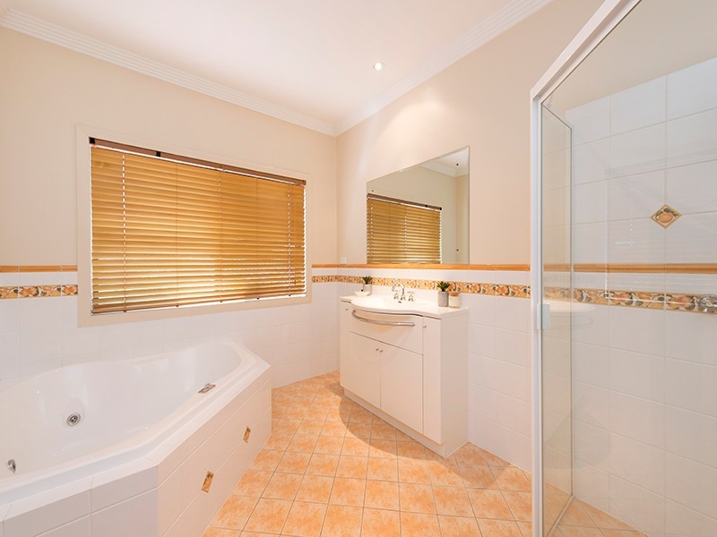 23 Saunders Place, Wynnum QLD 4178