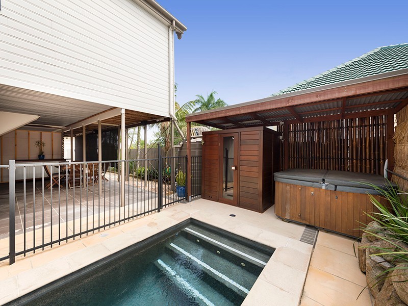 47 Grainger Street, Wynnum West QLD 4178