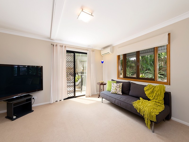 47 Grainger Street, Wynnum West QLD 4178