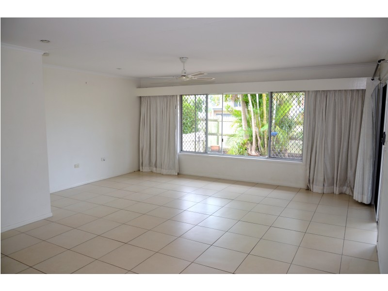 8 Joffre Street, Wynnum QLD 4178