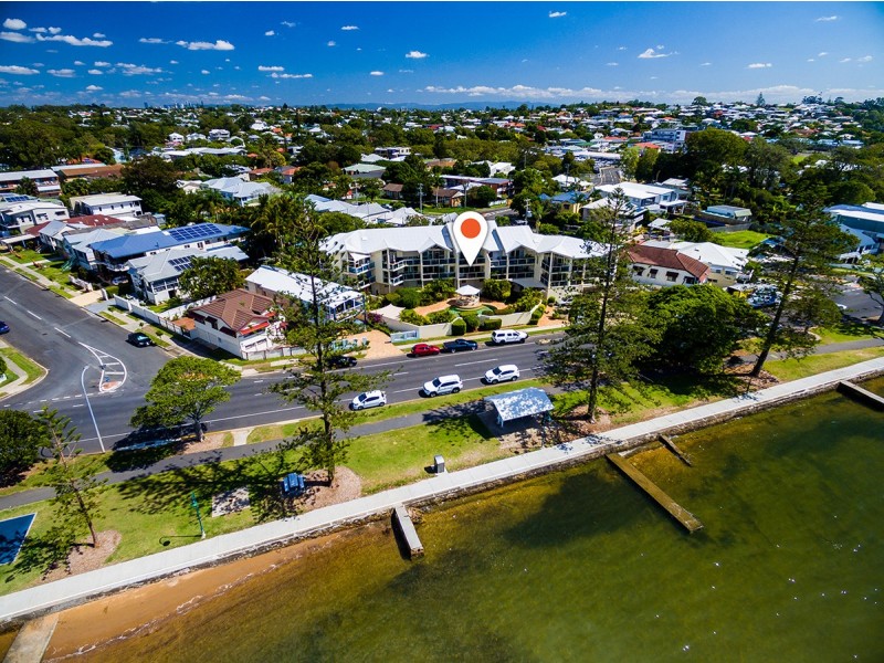 3 / 65 Waterloo Esplanade, Wynnum QLD 4178