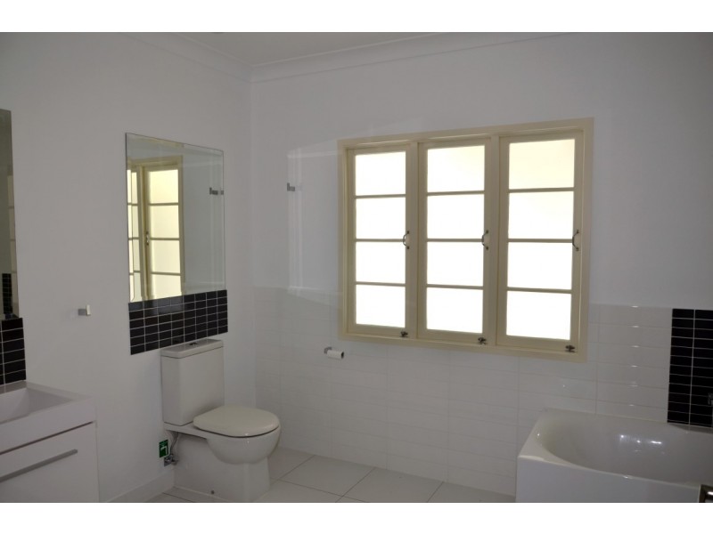 12 Stannard Road, Manly West QLD 4179