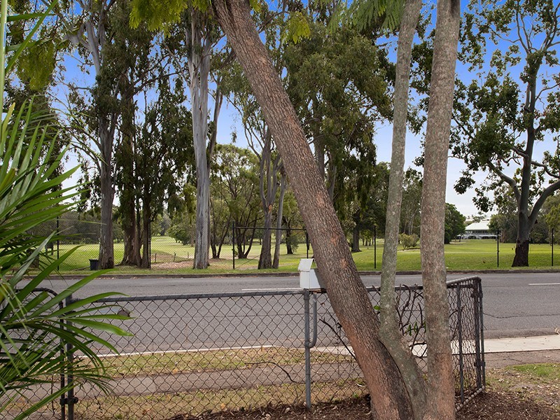 100 West Avenue, Wynnum QLD 4178