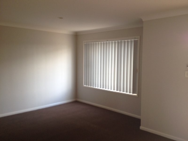 12 School Road, Wynnum West QLD 4178