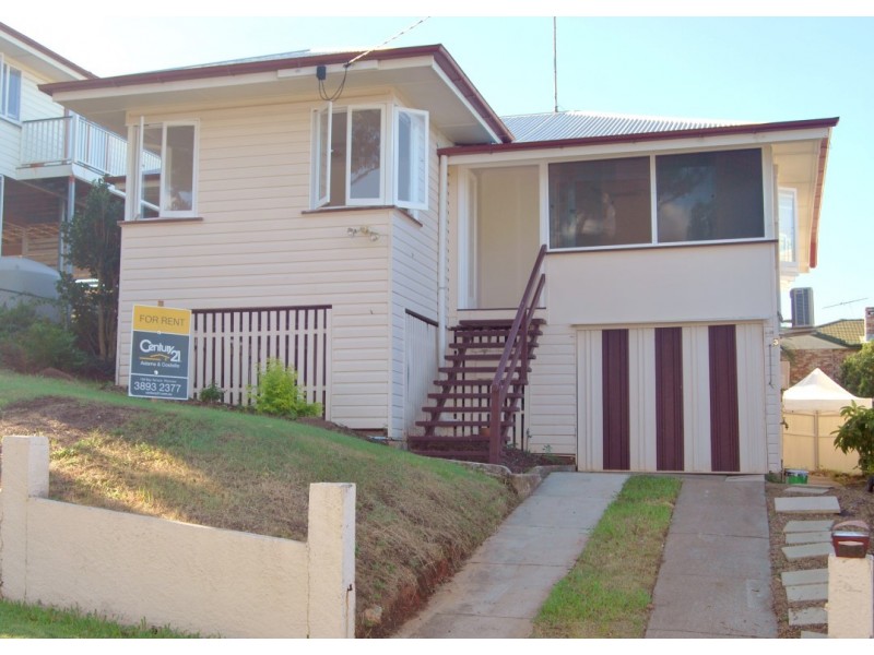 123 Cambridge Parade, Manly QLD 4179