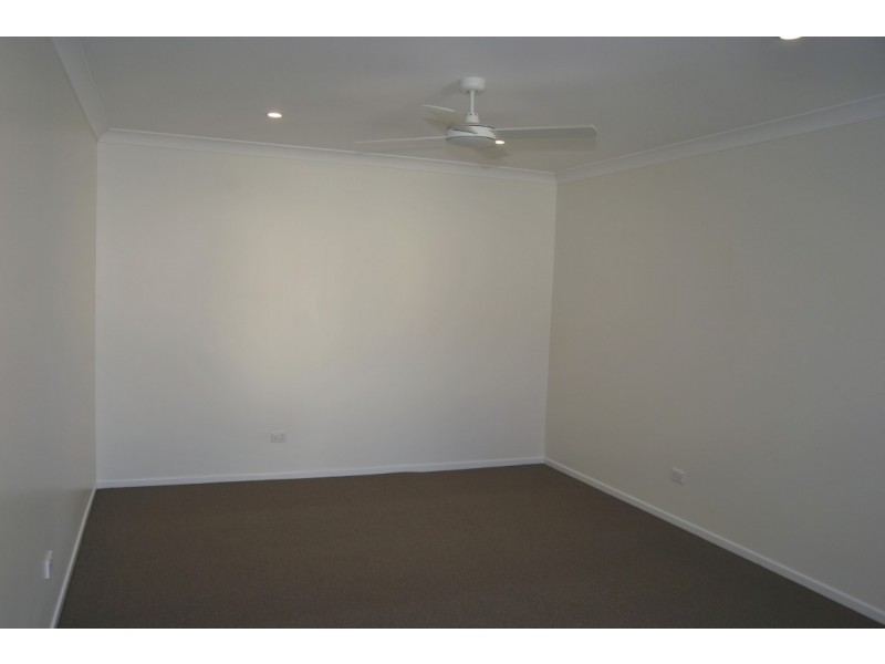 123 Cambridge Parade, Manly QLD 4179
