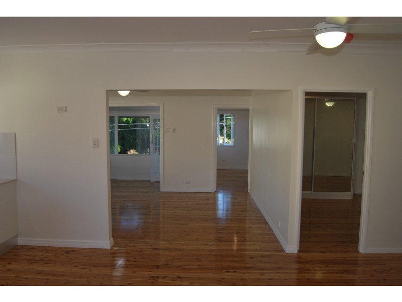 123 Cambridge Parade, Manly QLD 4179