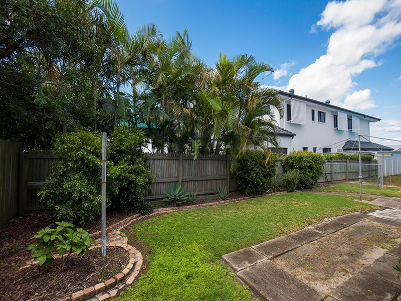 27 Petersen Street, Wynnum QLD 4178