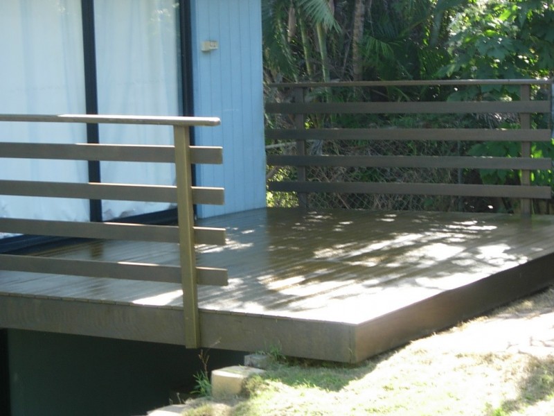 1  Boreen Street, Point Lookout QLD 4183