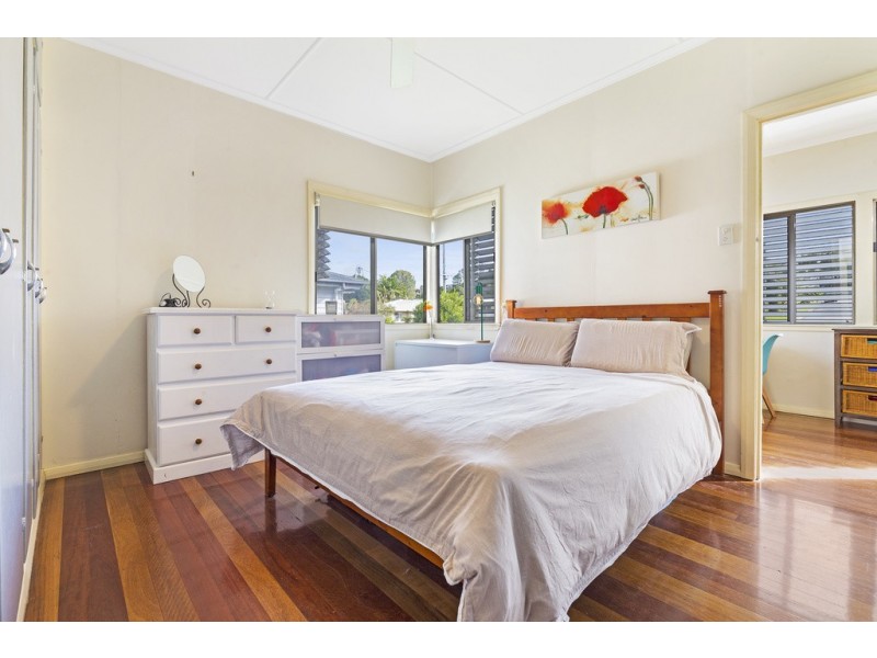 140 Kamarin Street, Manly West QLD 4179