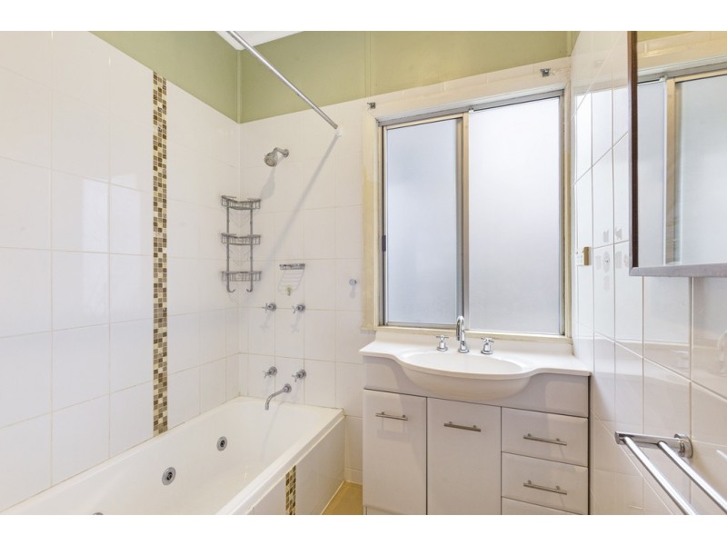 140 Kamarin Street, Manly West QLD 4179