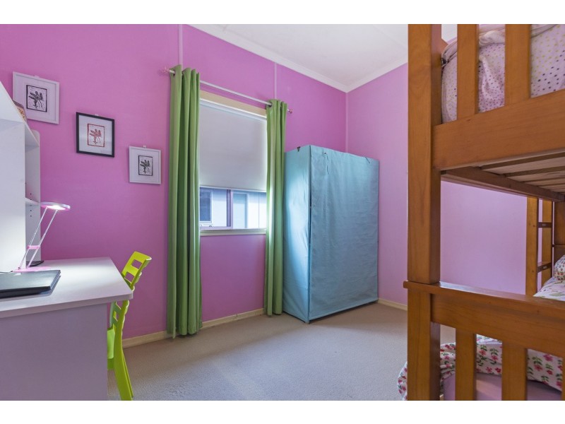 140 Kamarin Street, Manly West QLD 4179