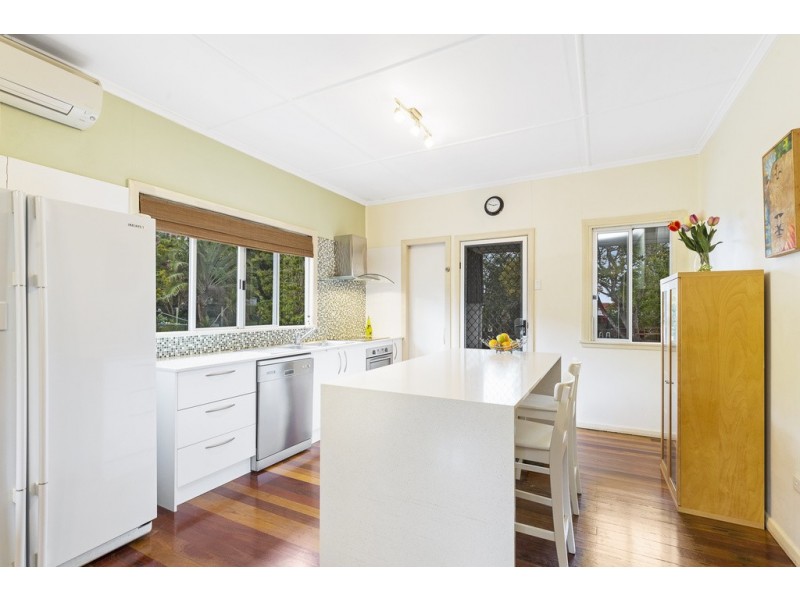 140 Kamarin Street, Manly West QLD 4179