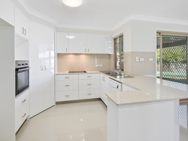 26 Network Drive, Wynnum West QLD 4178