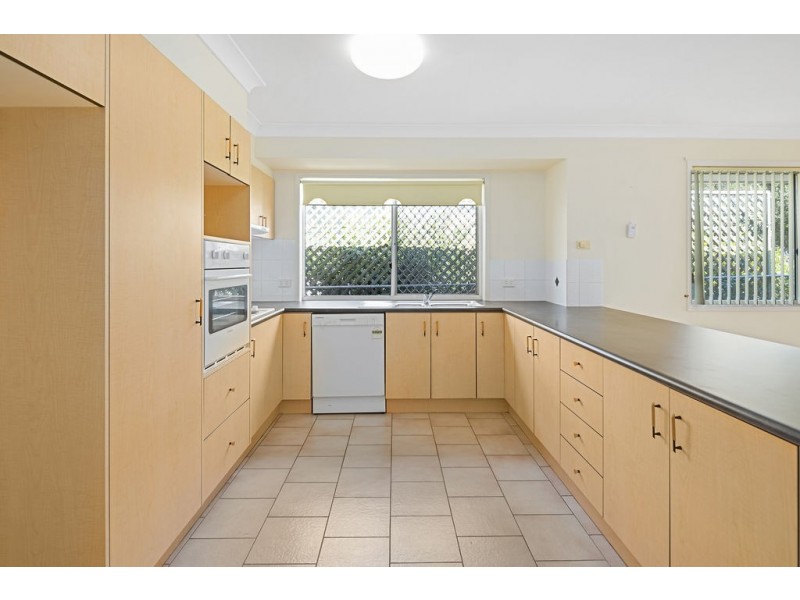 19 Davidson Street, Wynnum QLD 4178