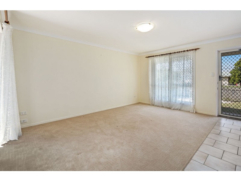 19 Davidson Street, Wynnum QLD 4178