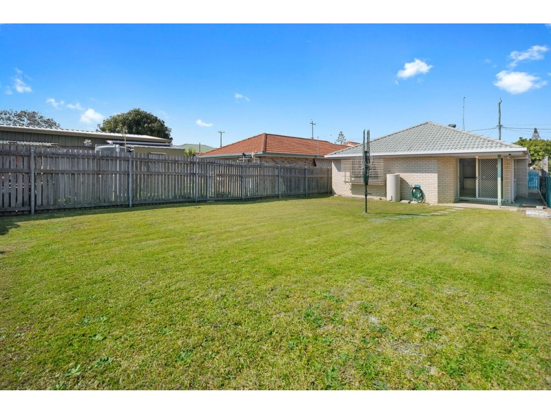 19 Davidson Street, Wynnum QLD 4178