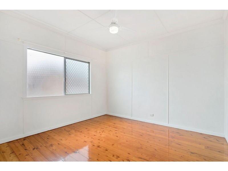 32 Walnut Street, Wynnum QLD 4178