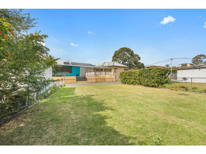 32 Walnut Street, Wynnum QLD 4178