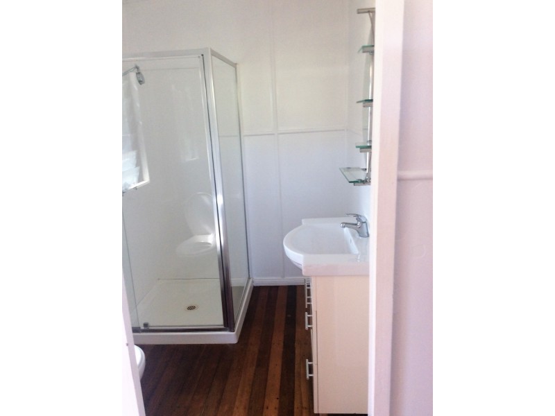 2 Barron Street, Wellington Point QLD 4160