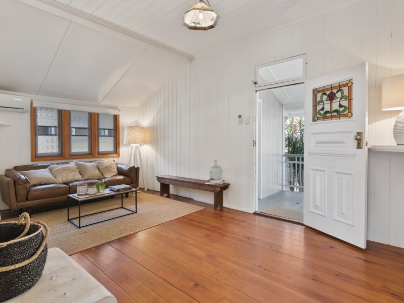 182 Melville Terrace, Manly QLD 4179