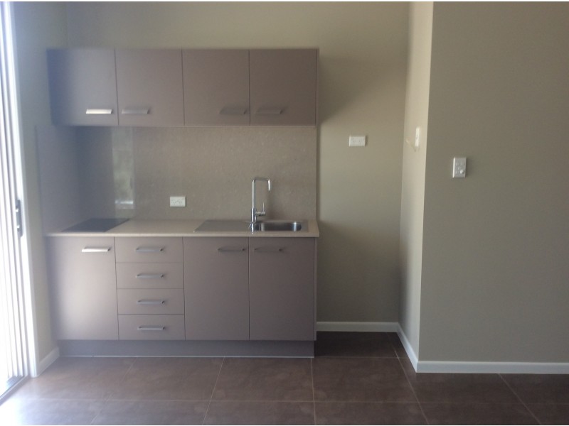 713 Esplanade, Lota QLD 4179