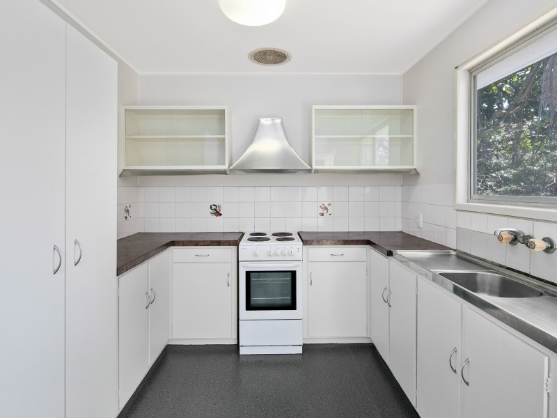 52 Bernays Road, Wynnum West QLD 4178