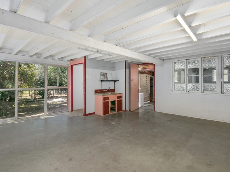 52 Bernays Road, Wynnum West QLD 4178