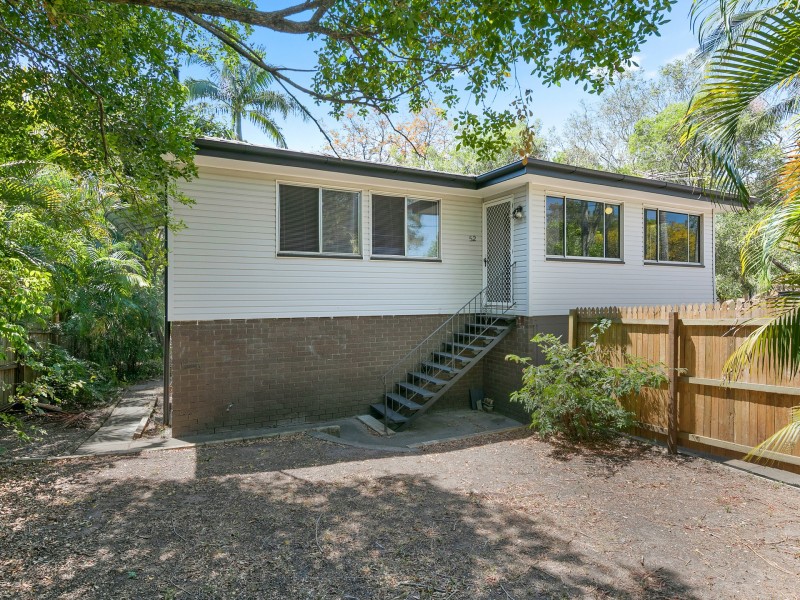 52 Bernays Road, Wynnum West QLD 4178