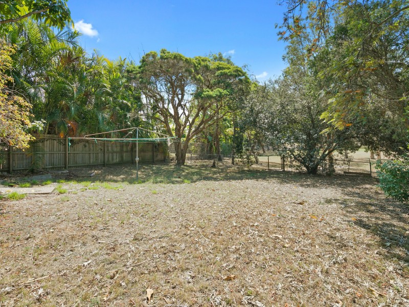 52 Bernays Road, Wynnum West QLD 4178