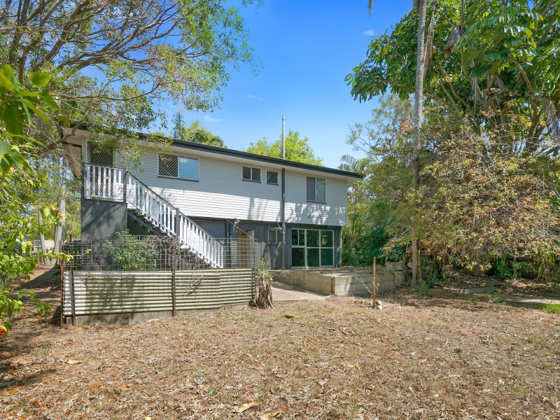 52 Bernays Road, Wynnum West QLD 4178