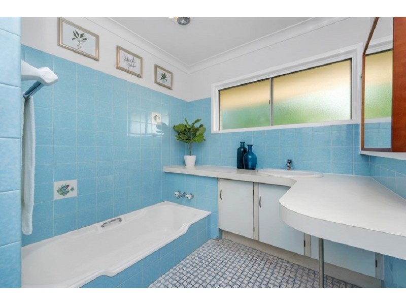 65 Sibley Road, Wynnum West QLD 4178