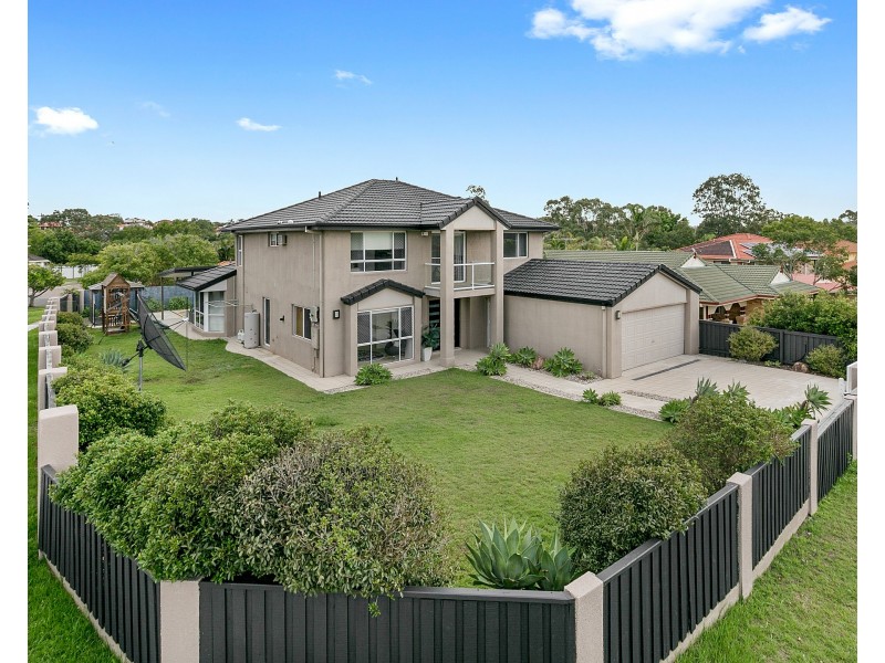 2 Windermere Crescent, Carindale QLD 4152