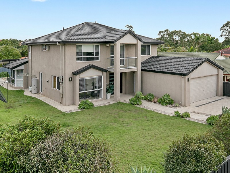 2 Windermere Crescent, Carindale QLD 4152