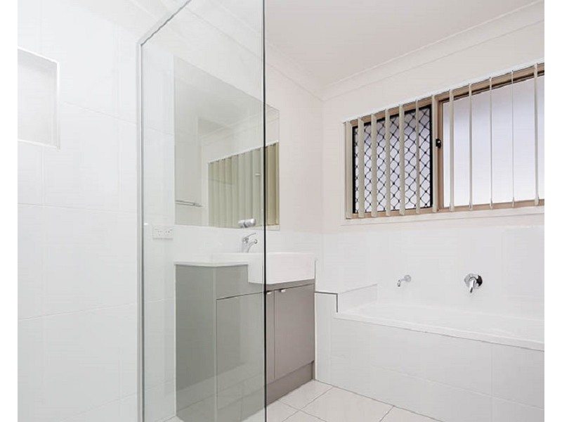 3 Radford Road, Manly West QLD 4179